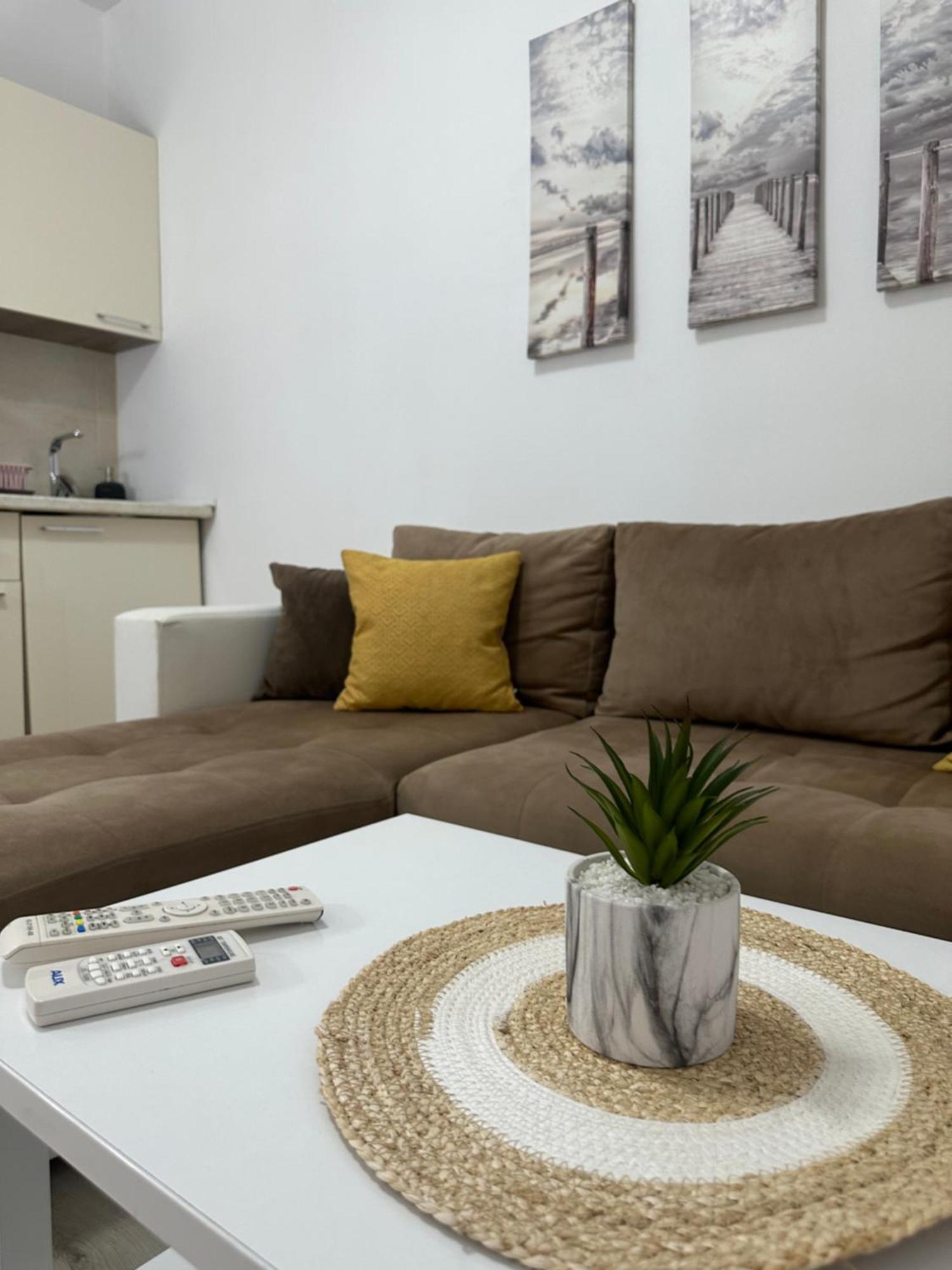 Apartments Amar Улцинь Экстерьер фото